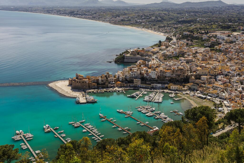 Castello al Mare del Golfo